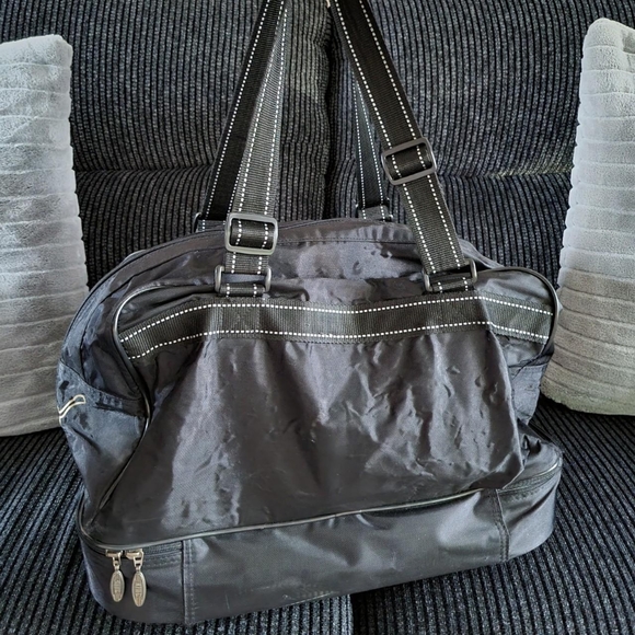 Puma King original 90s black/gold logo/Spellout holdall. - Picture 2 of 4